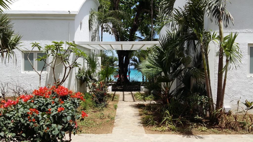 Le Beachclub Pereybere Beach Bilik gambar